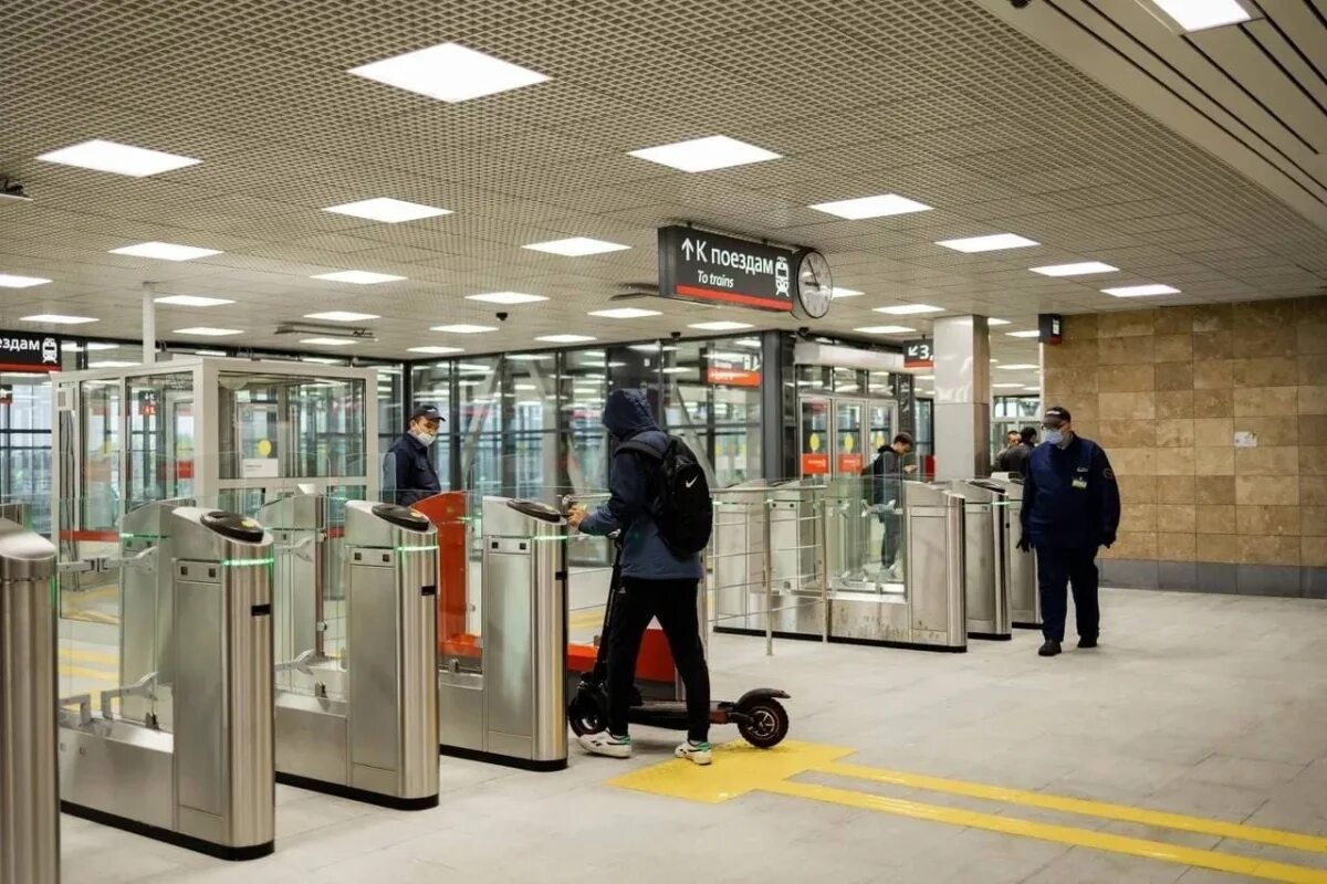 мцд апрелевка вокзал. станция апрелевка фото. апрелевка открытие. платформа апрелевка открытие. станция апрелевка после реконструкции.