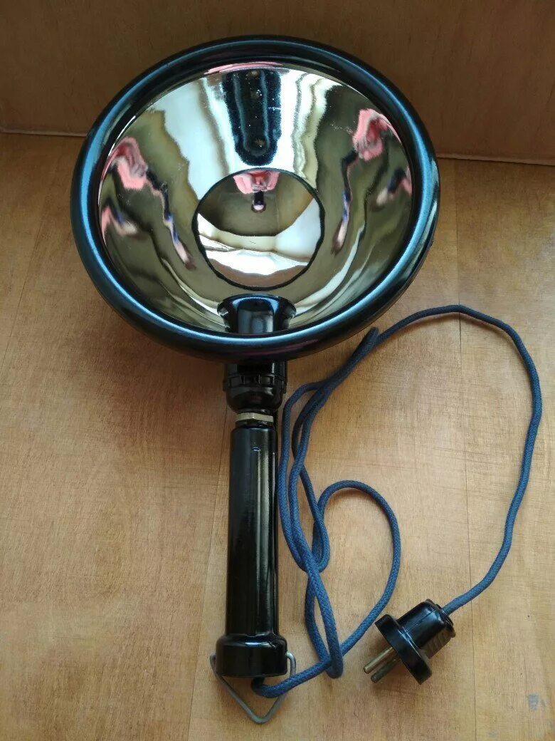 Измученная женщина. Старинные необычные предметы. Странные советские вещи. Время вещь необычайно. Странные предметы старины.