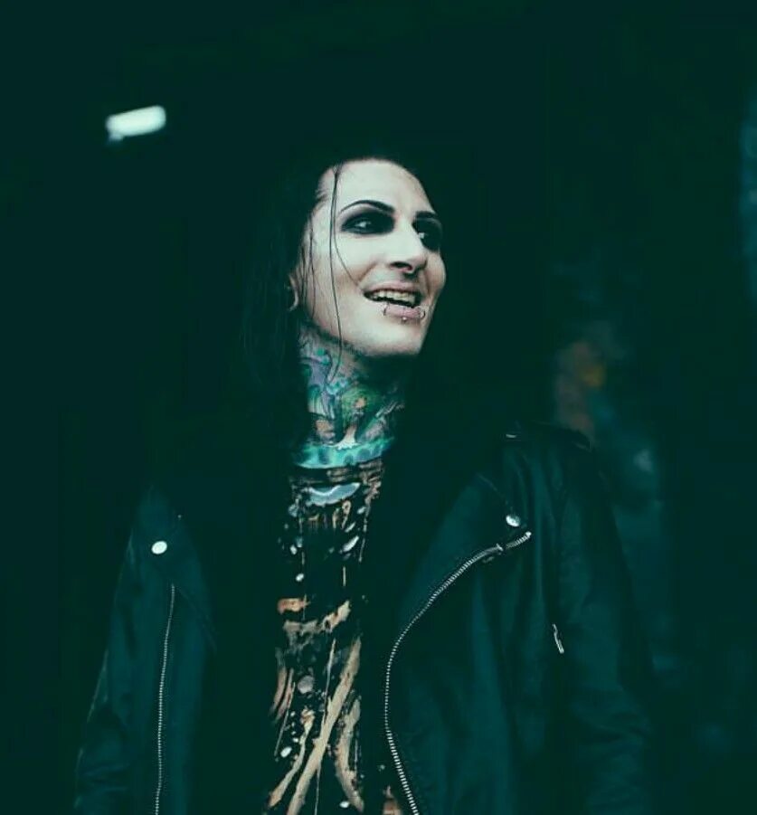 Voices motionless. Группа motionless in white 2021. Voices motionless in white covers. Motionless in white 2005. Новый альбом motionless in white.