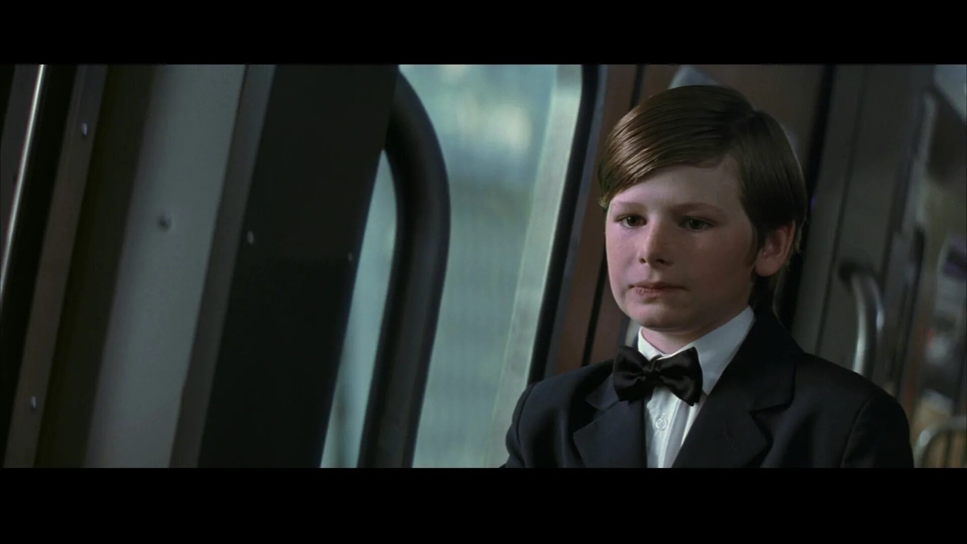 Бэтмен начало 1080. Бэтмен начало 1080. Бэтмен начало фильм 2005 киллиан мерфи. Бэтмен: начало (batman begins) 2005 poster. Бэтмен и мост.