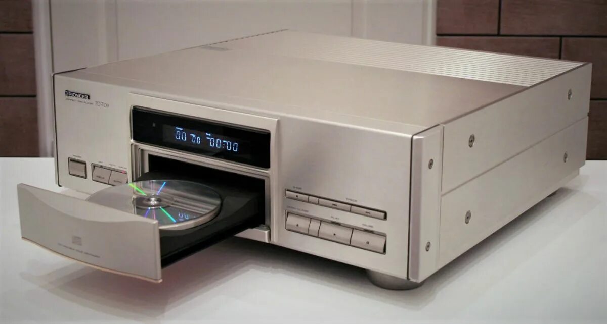 Pd cd. Pioneer PD-95. Pioneer PD-70. Pioneer SACD PD-50. Pioneer PD-9300.