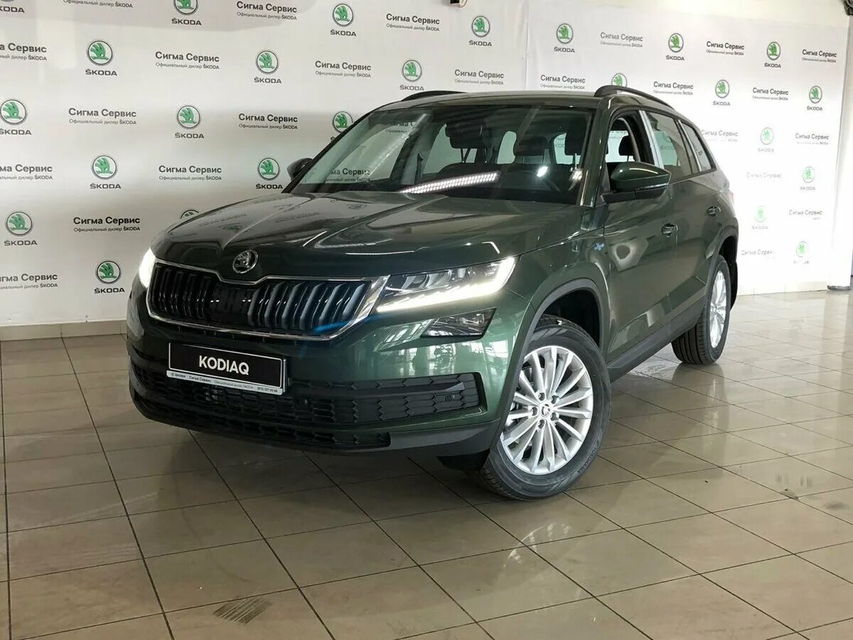 Кодиак б у купить. Skoda Kodiaq 2. Skoda Kodiaq 2020 зеленый. Шкода Кодиак 2018. Шкода Кодиак 2019.