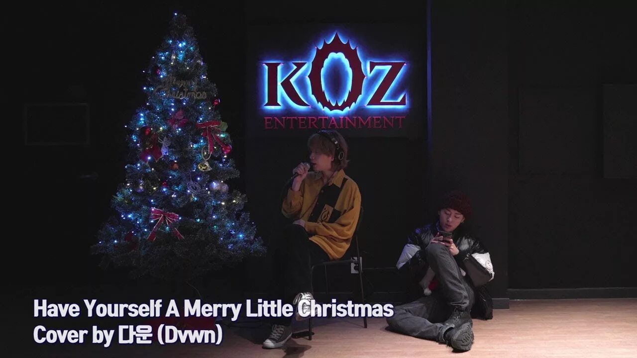 Merry christmas кто поет. Wham last christmas. Wham last christmas клип. Кристмас сонг. Last christmas wham караоке.
