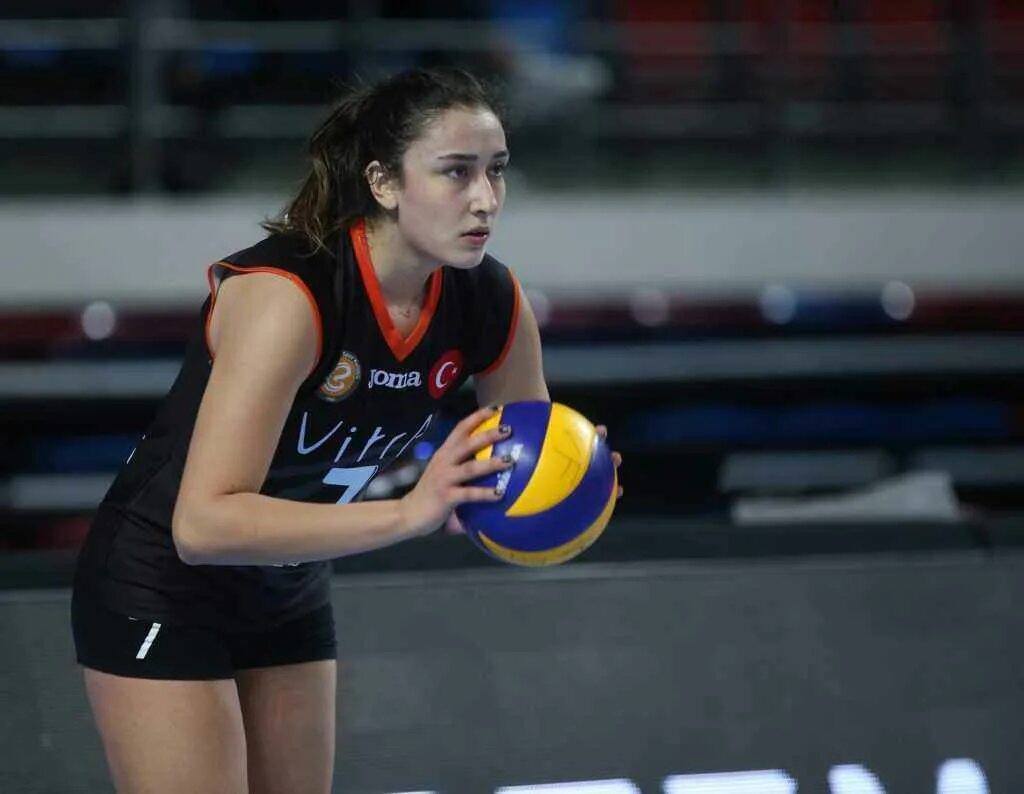 Ханде баладын. Ханде баландин волейболистка. Баладин юлия. Ясемин чонка. Ханде баландин волейболистка.