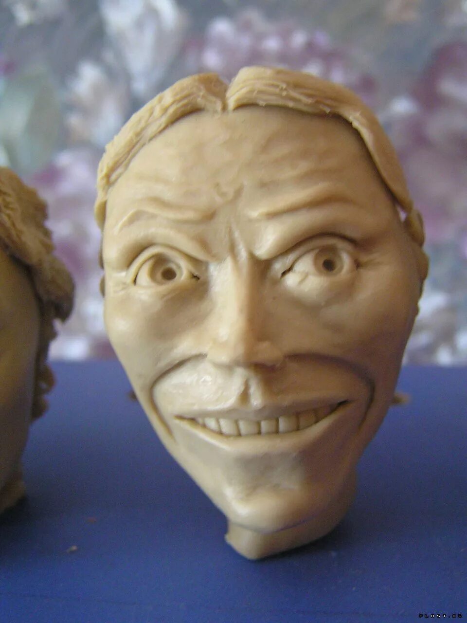Голова из пластилина. Скульптурный пластилин голова. Голова из скульптурного пластилина. Слепить голову человека из пластилина.
