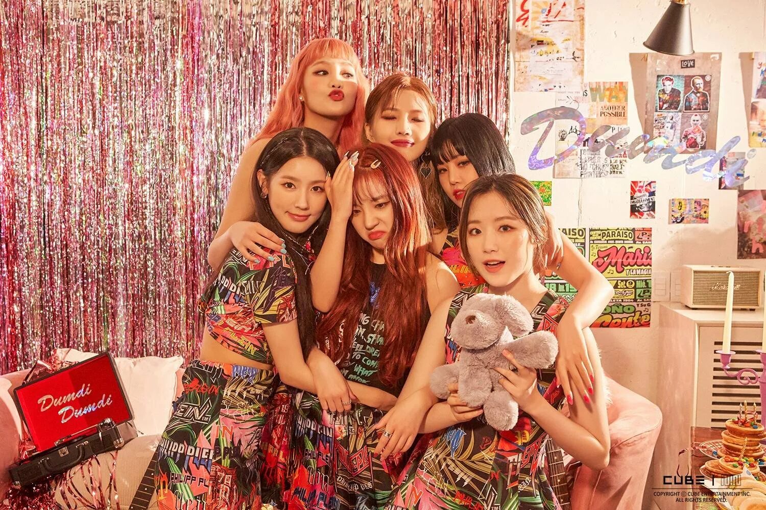 Тур джи айдл. Джи айдл. группа g idle. группа gidle участники. группа (g)i-dle соён.