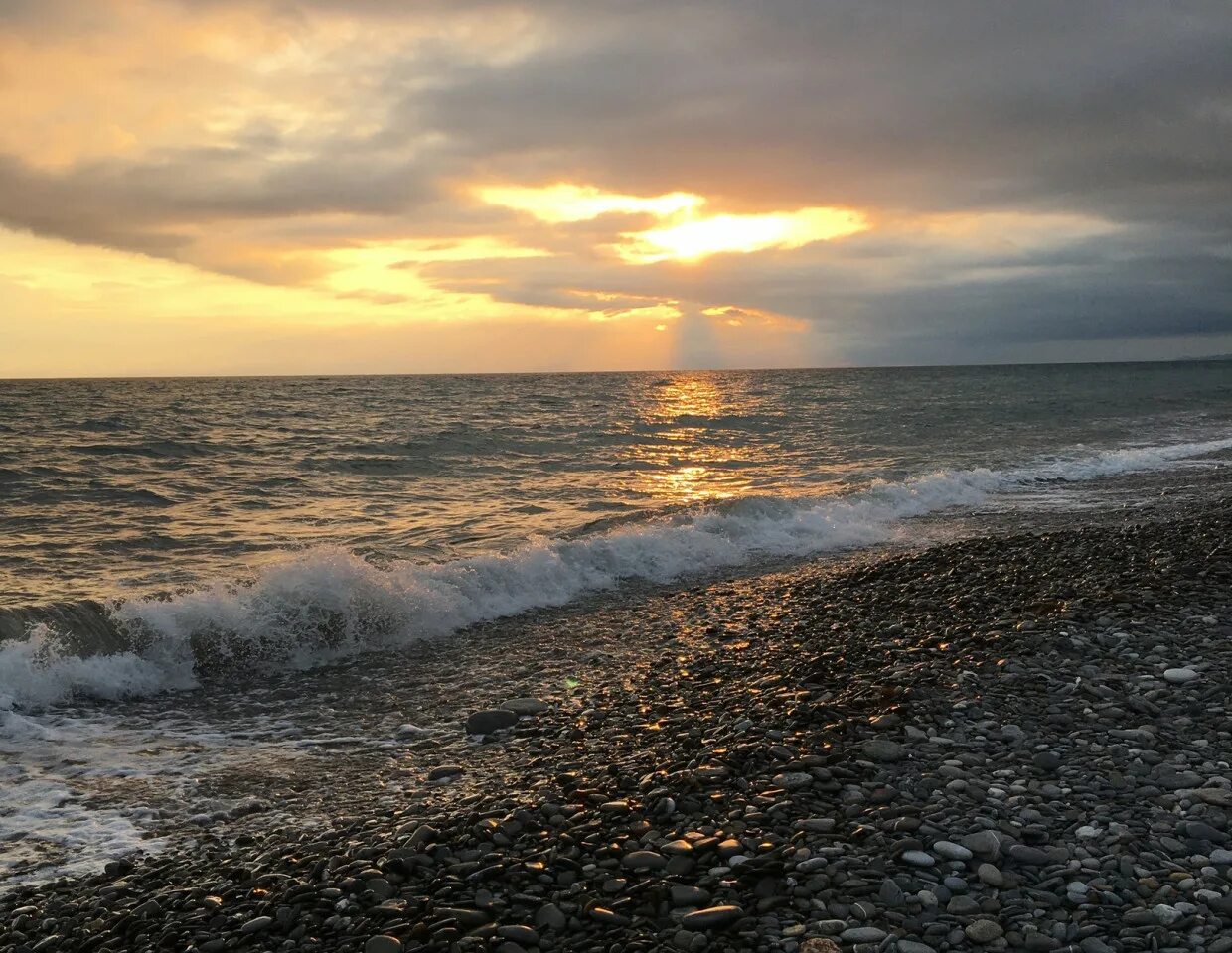 Море Головинка Краснодарский край. Пляж Головинка Сочи. Головинка черное море. Морская даль Головинка. Головинка летом