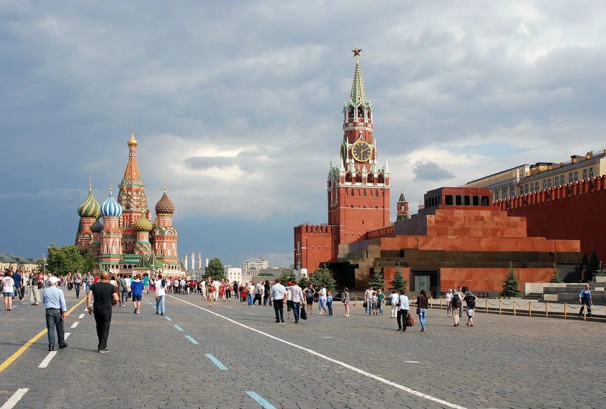 Покажи пожалуйста москву. Московский Кремль и красная площадь, Москва. Krasnoy Ploshad площадь красной.