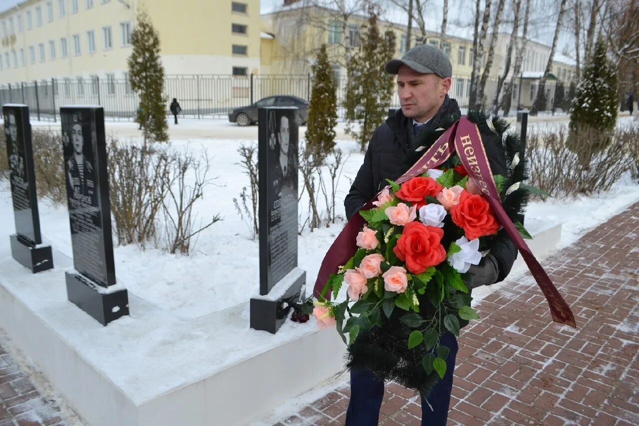 Акция посвященная дню неизвестного солдата. Неизвестный солдат. день неизвестного солдата.