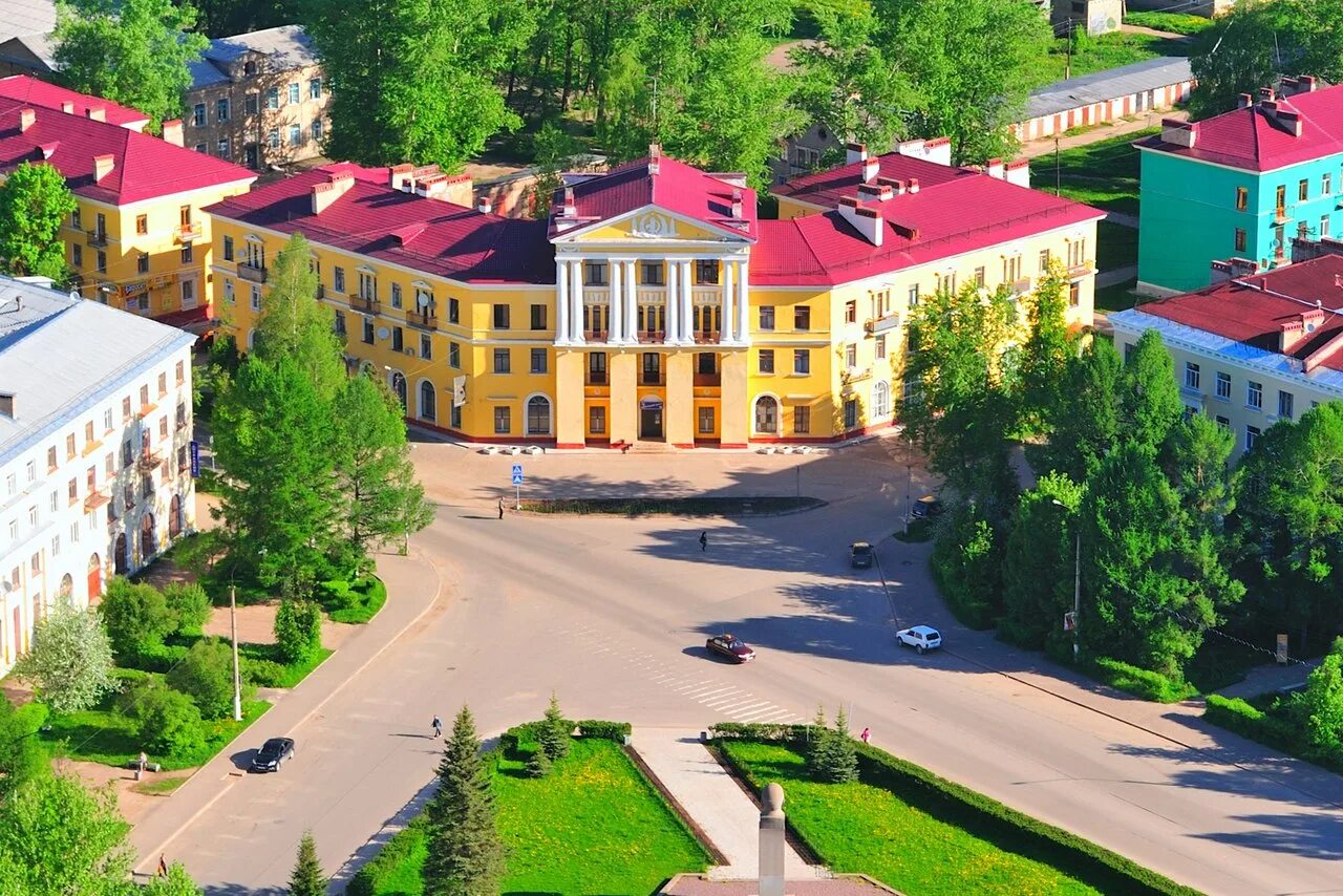 Город пикалево 3 микрорайон дом 3. Пикалёво ленинградская область. Пикалёво ленинградская область достопримечательности. Пикалёво ленинградская. Территория опережающего развития пикалево.