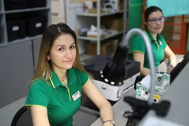 Сдэк менеджер по работе с клиентами. Сдэк менеджер. Клиентский менеджер сдэк. Сдэк менеджер по работе с клиентами. Курьер сдэк.