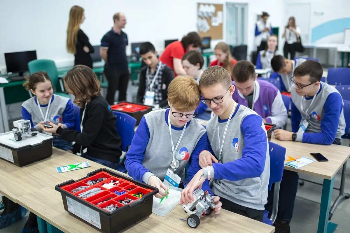 Академия цифровых технологий санкт петербург. Подростки и медицина. Цифровые технологии в естественных науках география. Академия цифровых технологий спб здание. Цифровые технологии в школе.