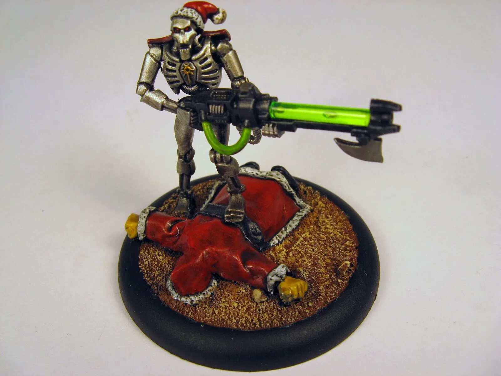 Вархаммер 40к. Некроны вархаммер 40000 миниатюры. Новогодний вархаммер 40к. Вархаммер 40000 рождество. Вархаммер 40000 рождество.