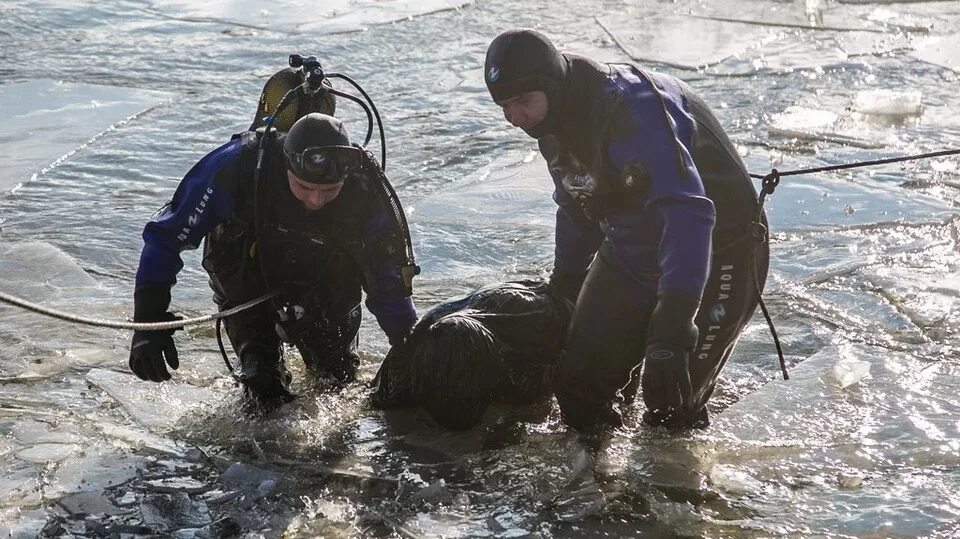 Спасатель водолаз МЧС. Утонувшие братья