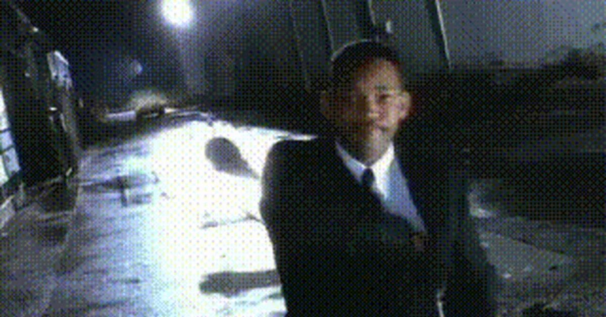 Видит ли меня люди в черном. Видит ли меня люди в черном