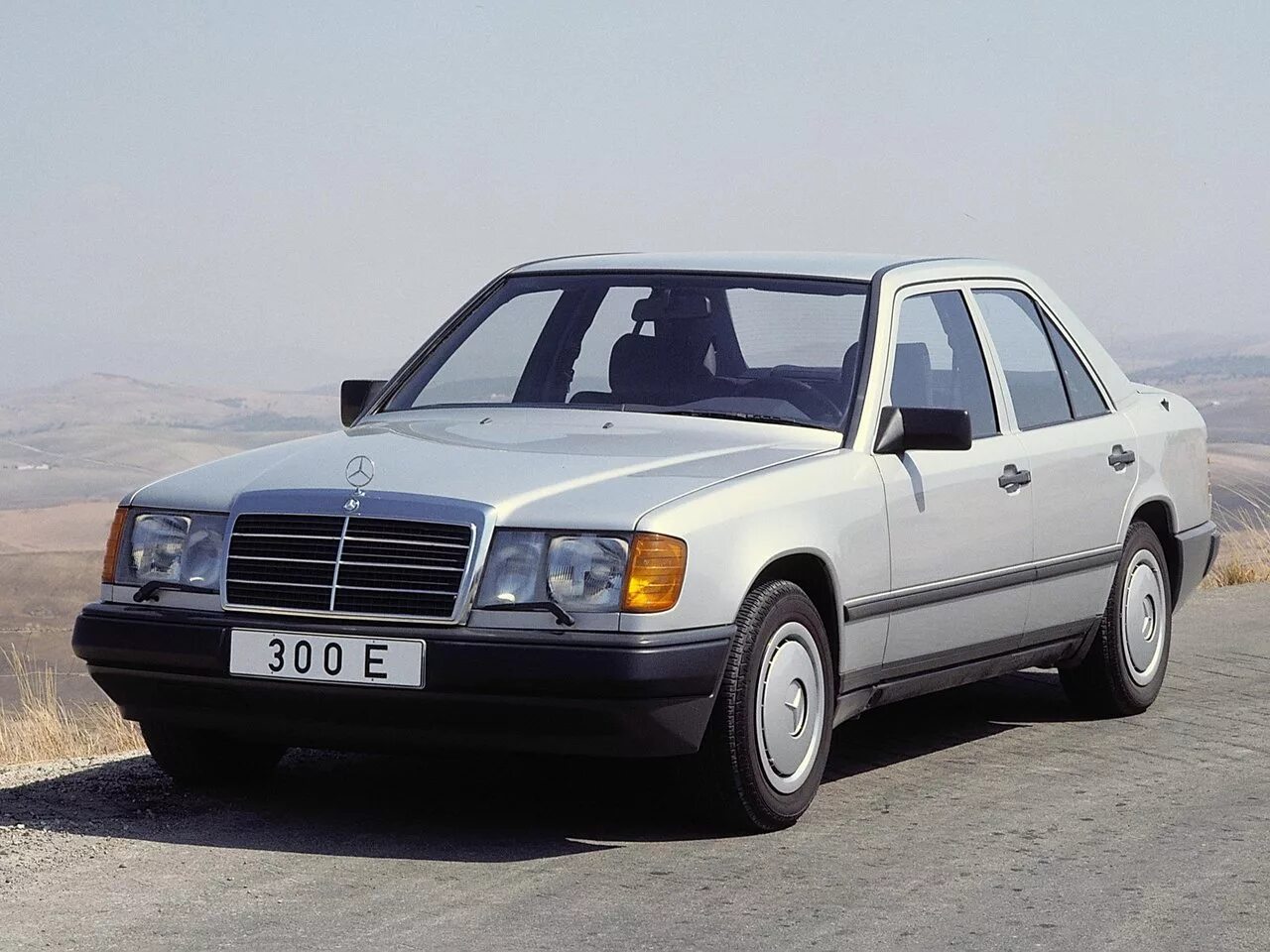 Мерседес 300 w124. Mercedes benz e class 1992. Мерседес 124 объем. Мерседес 124 е230. Мерседес бенц w124.