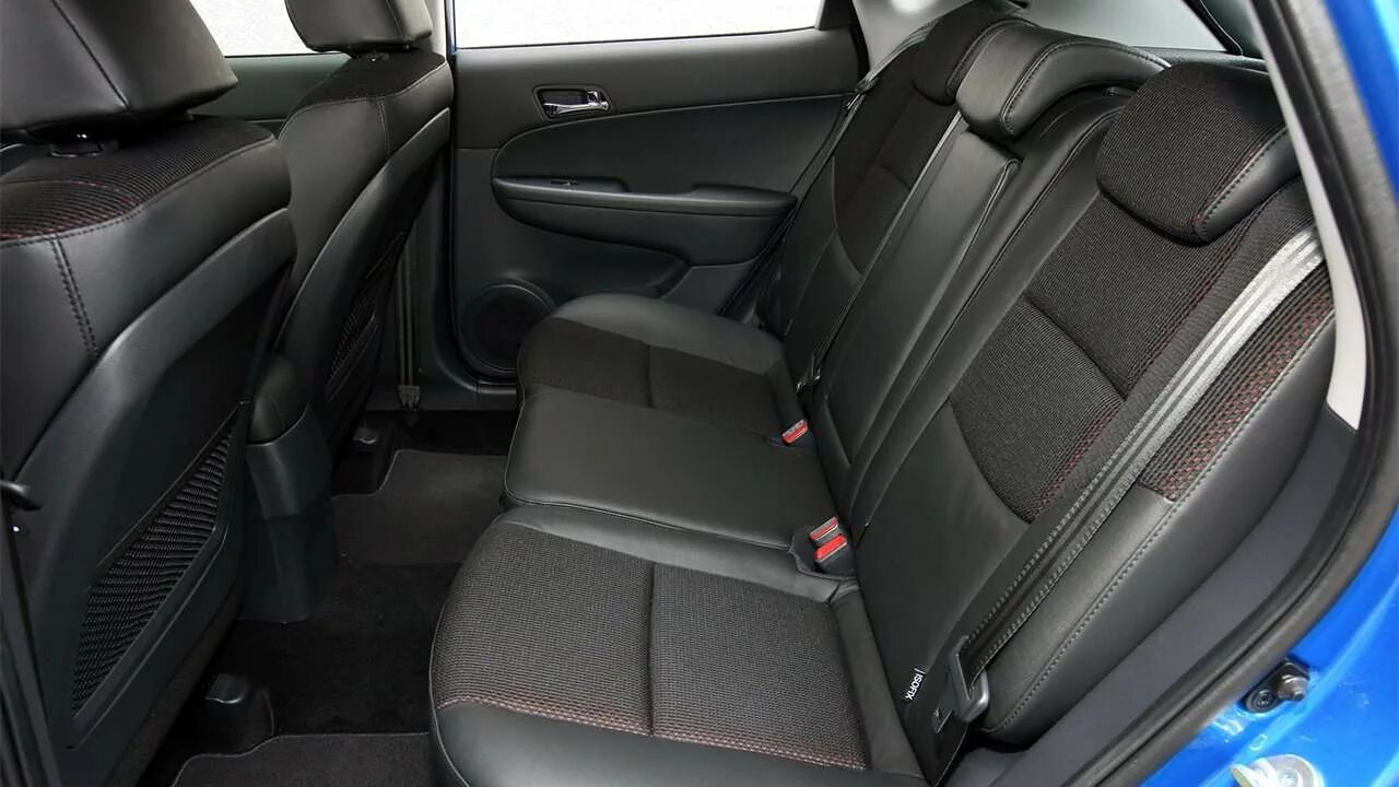 Сиденья хендай i30. Сиденья хендай i30. Hyundai i30 сиденья. Hyundai i20 isofix. Hyundai i30 сиденья.