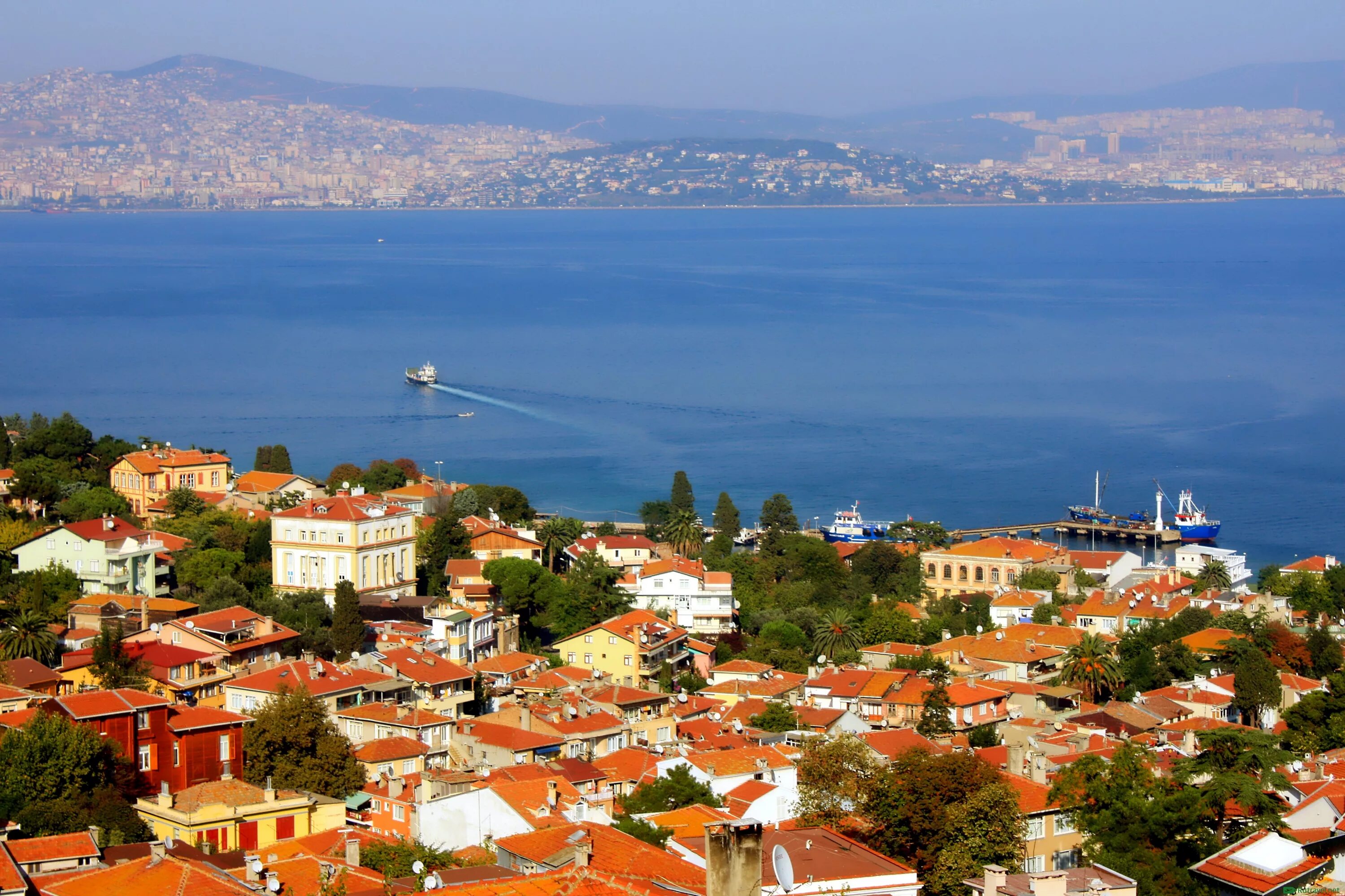 Мраморное море. Побережье мраморного моря турции. Мраморное море. Пляж шиле стамбул. Принцевы острова адалар.