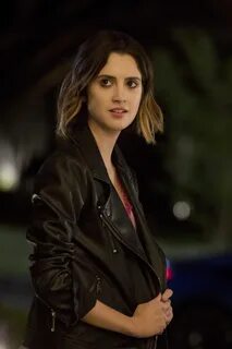 Laura Marano in Идеальное свидание (2019) .