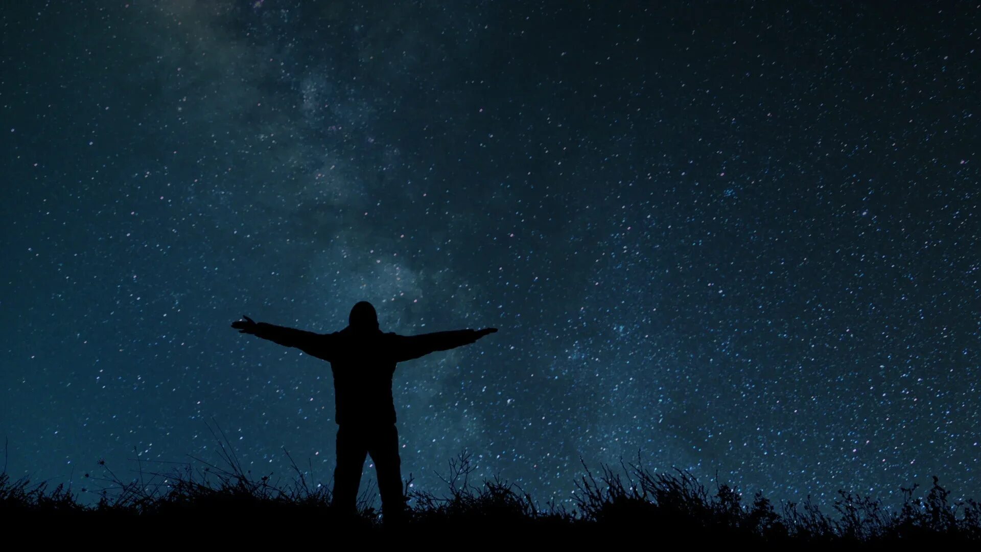 Песня looking at the stars. A man looking at the Sky. Ночь звезды страх фон. Man looking Sky. Ночь звезда парень тень.