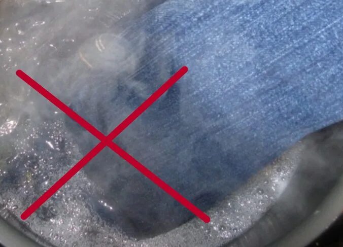 Благодаря какому явлению высыхает влажное белье. Стирка джинс при высокой температуре результат. При какой температуре стираются вещи вымазанные в тосоле.