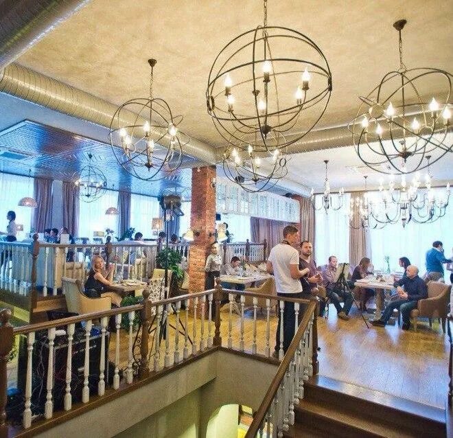 Cafe for friends заки валиди. Ресторан на заки валиди 5 республика. ресторан республика уфа. заки валиди 5 уфа ресторан цех. самый красивый ресторан в уфе.