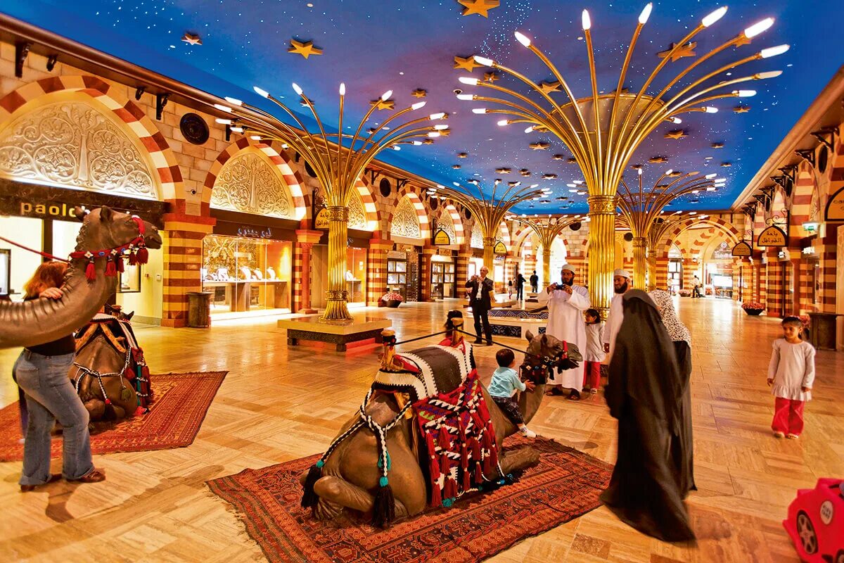 Дорогое развлечение. Молл Эмиратов в Дубае. ТЦ ибн баттута Дубай. ОАЭ торговый центр Дубай Молл. Dubai Mall Дубай магазины.