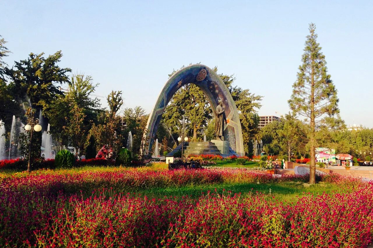 Парк Рудаки в Душанбе. Парк Хайям в Душанбе. Парк аттракционов Хайям Душанбе. Таджикистан аллея.