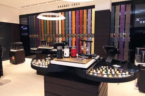 Experience shop. Бутик неспрессо капсулы. Nespresso Butik Франция. Nespresso 90. Неспрессо магазин.