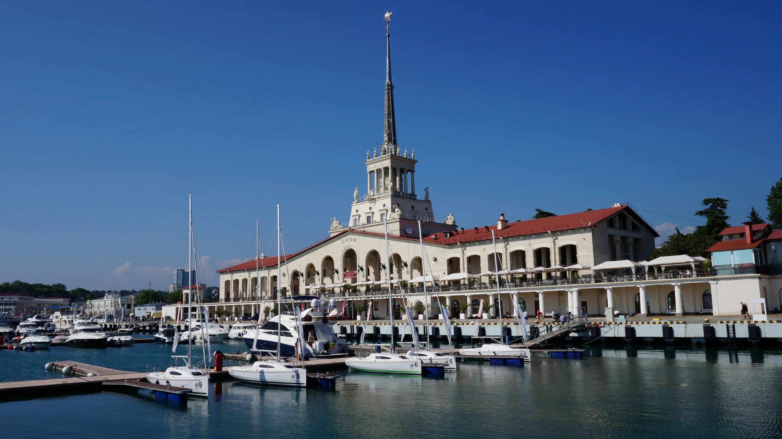 морской порт новороссийск. фото кубанских портов. грузооборот порта новороссийск 2022. нефтеналивной терминал новороссийск. портам азово-черноморского бассейна.