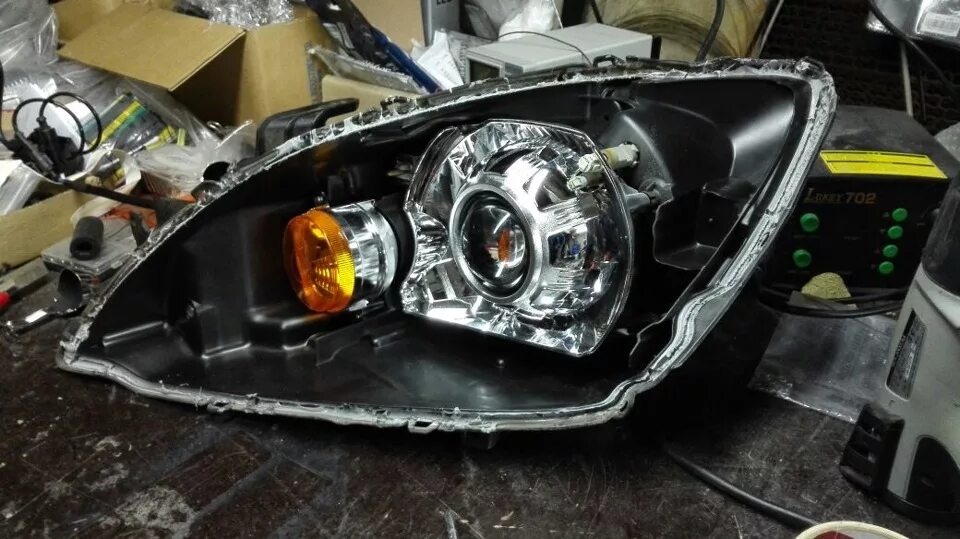 Установка фары лансер 9. Led линзы в lancer 9. bi led lancer 9. линзы лансер 9. линзовка фар lancer 9.