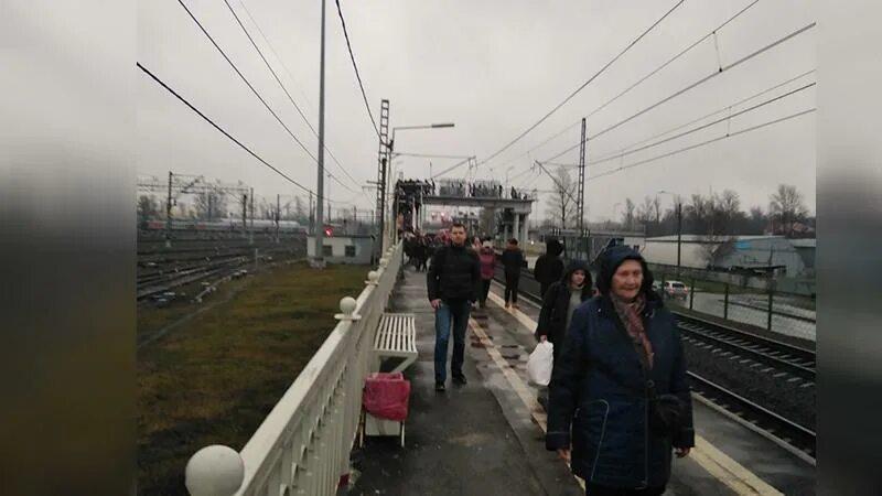 Электричка Любань Санкт-Петербург. Навалочная станция СПБ. Электричка Любань. Электричка Любань Тосно. Электрички колпино спб московский сегодня с изменениями