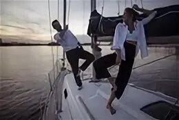 365 сцена на яхте