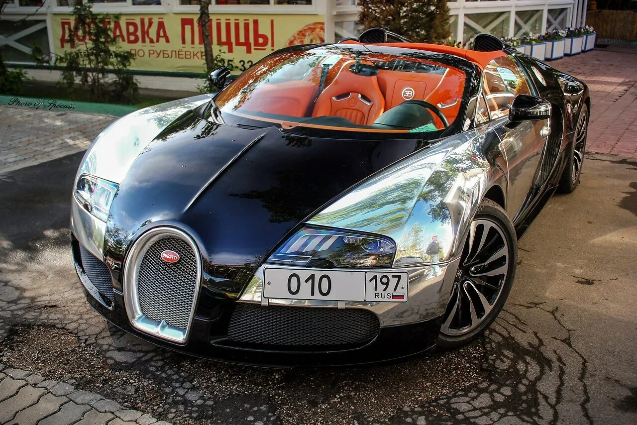 Бугатти в омске. Бугатти вейрон. бугатти вейрон в москве. bugatti veyron 2007. бугатти 199.