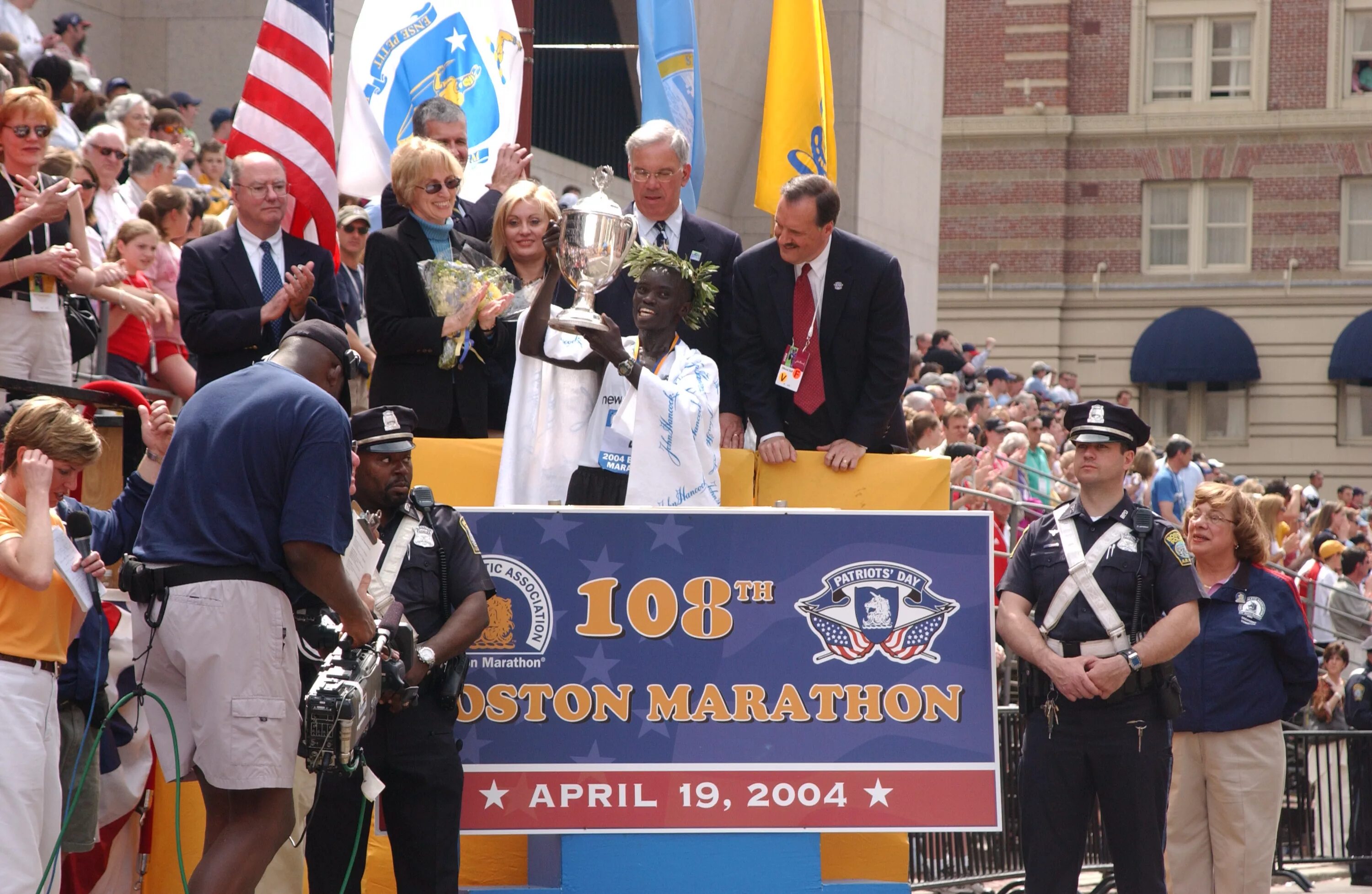 Бостон 2004. Boston Marathon награждение. Бостонский марафон медаль.