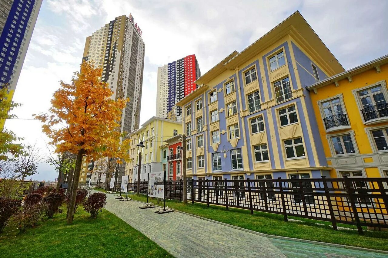 Красногорский бульвар д19. Строительная 3а красногорск. 3, жк "арт". Жк молодежный красногорск. Крост красногорск.