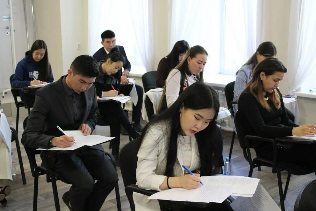 Преподаватели фргф бгу уфа. Отечественная филология башкирский язык. Общая филология рождественский. Алтай на тюркском языке. Тюркская филология.