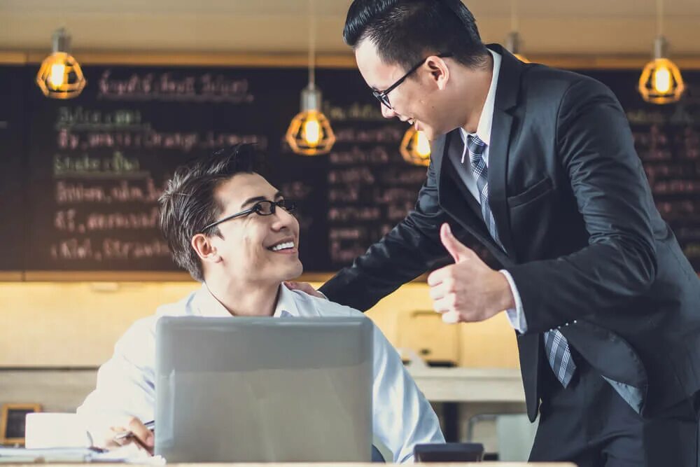 Бывший парень и босс. Менеджер босс. лучший босс для сотрудников. effective employee. сотрудник соперник.