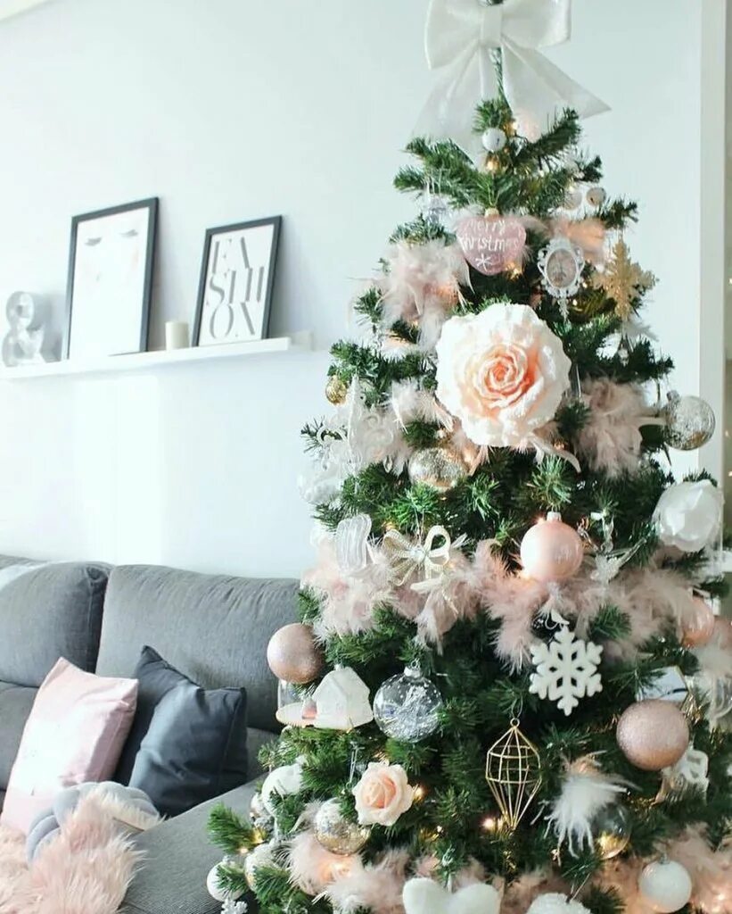 Poinsettias and ribbon... Christmas tree decorating ideas pictures, Christmas tr