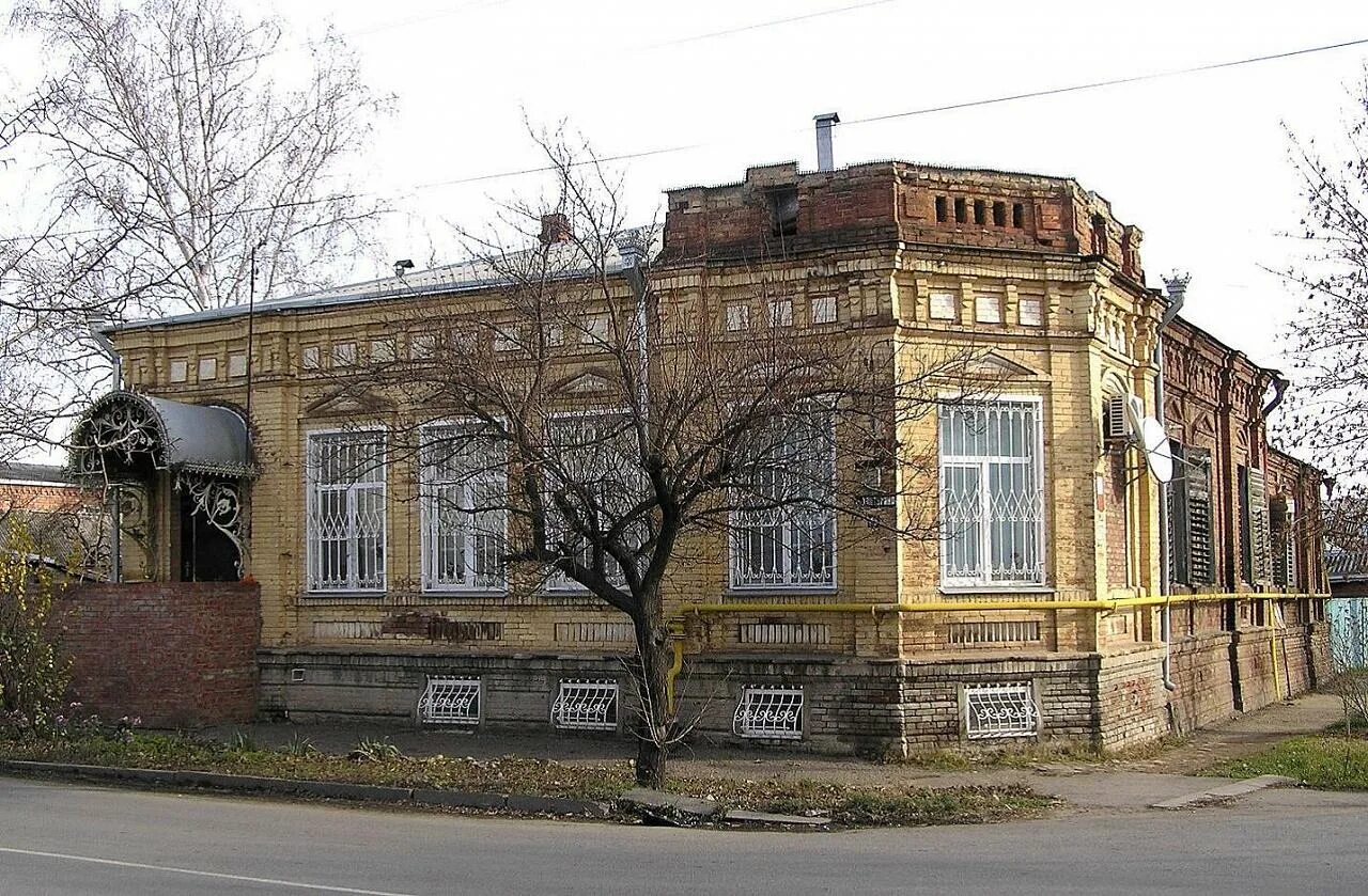 Памятники культурного наследия Белгородской области. Город Армавир здания. Здания Армавира изящные. Памятник культурного наследия г Сочи.