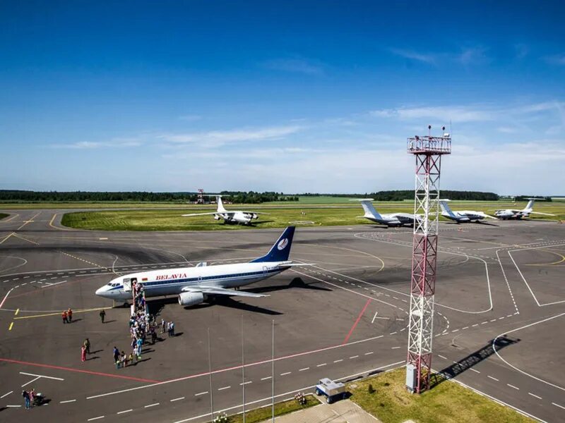 Могилёв беларусь аэропорт. Аэропорт могилёва самолёты. Аэропорт могилёва самолёты. Аэропорт могилев. Аэропорт могилев фото.