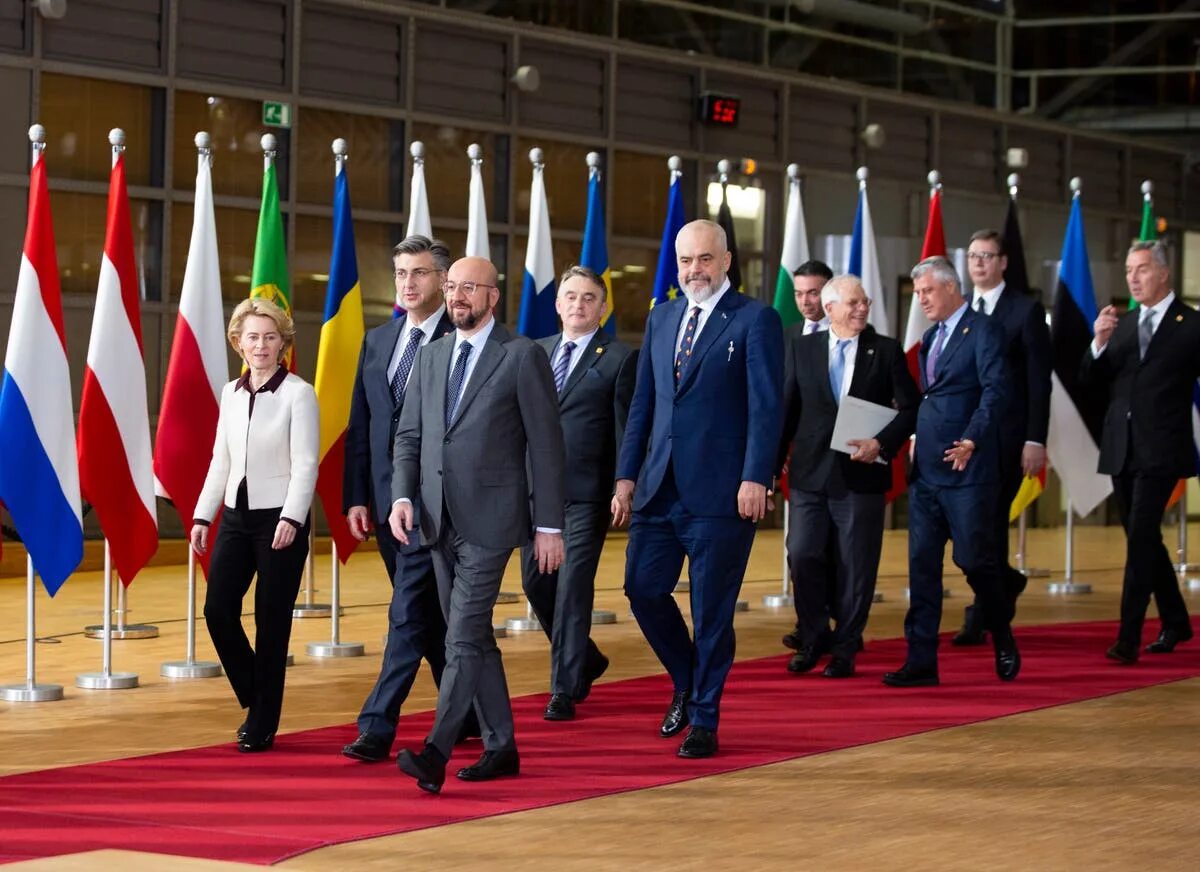 Правительство страны предложение. Саммит Россия ЕС 2002. Саммит ЕС В Брюсселе 2022. Саммит европейского Союза 2022. Саммит ЕС - западные Балканы.