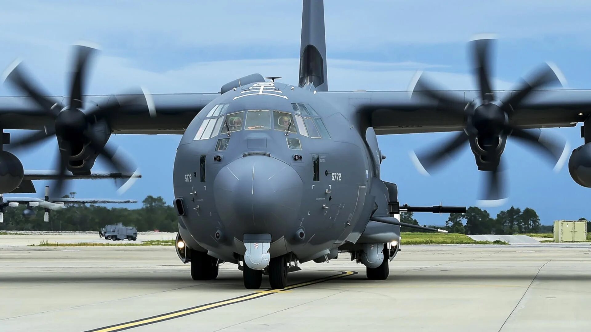 Ac 130j. С-130 Геркулес Ганшип. AC-130j Ghostrider Gunship. Самолет AC-130 Геркулес.