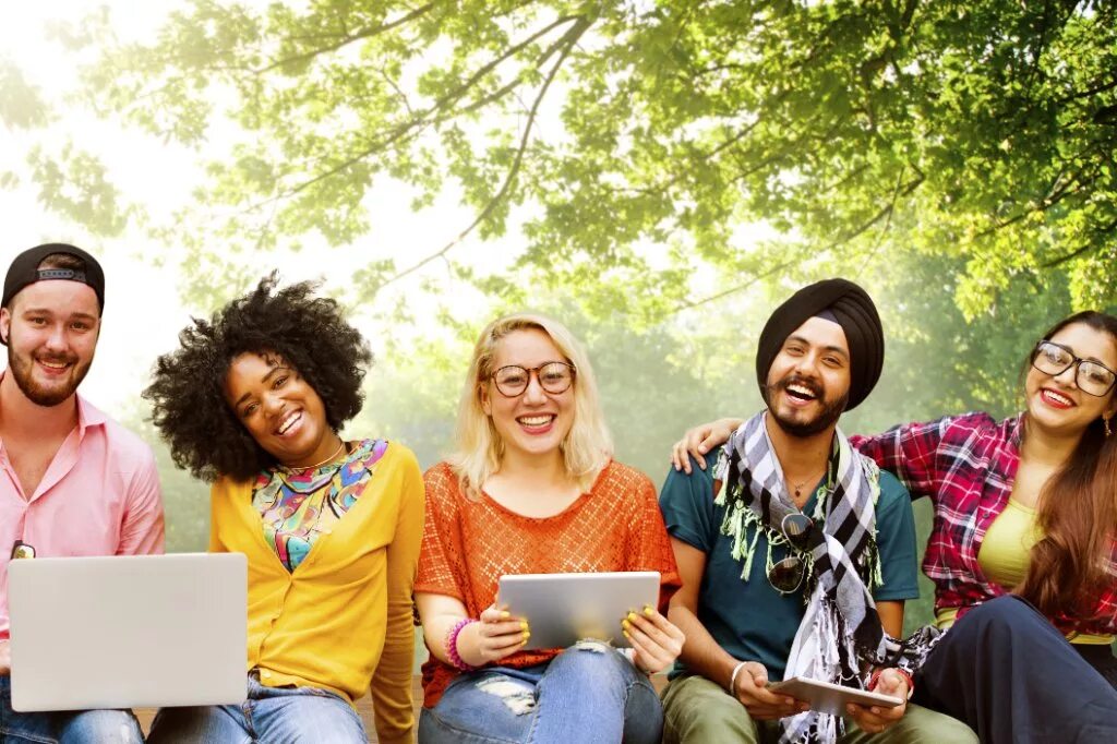 Multicultural society. Мультикультурное общество. мультикультурный человек. multicultural britain. мультикультурное воспитание это.