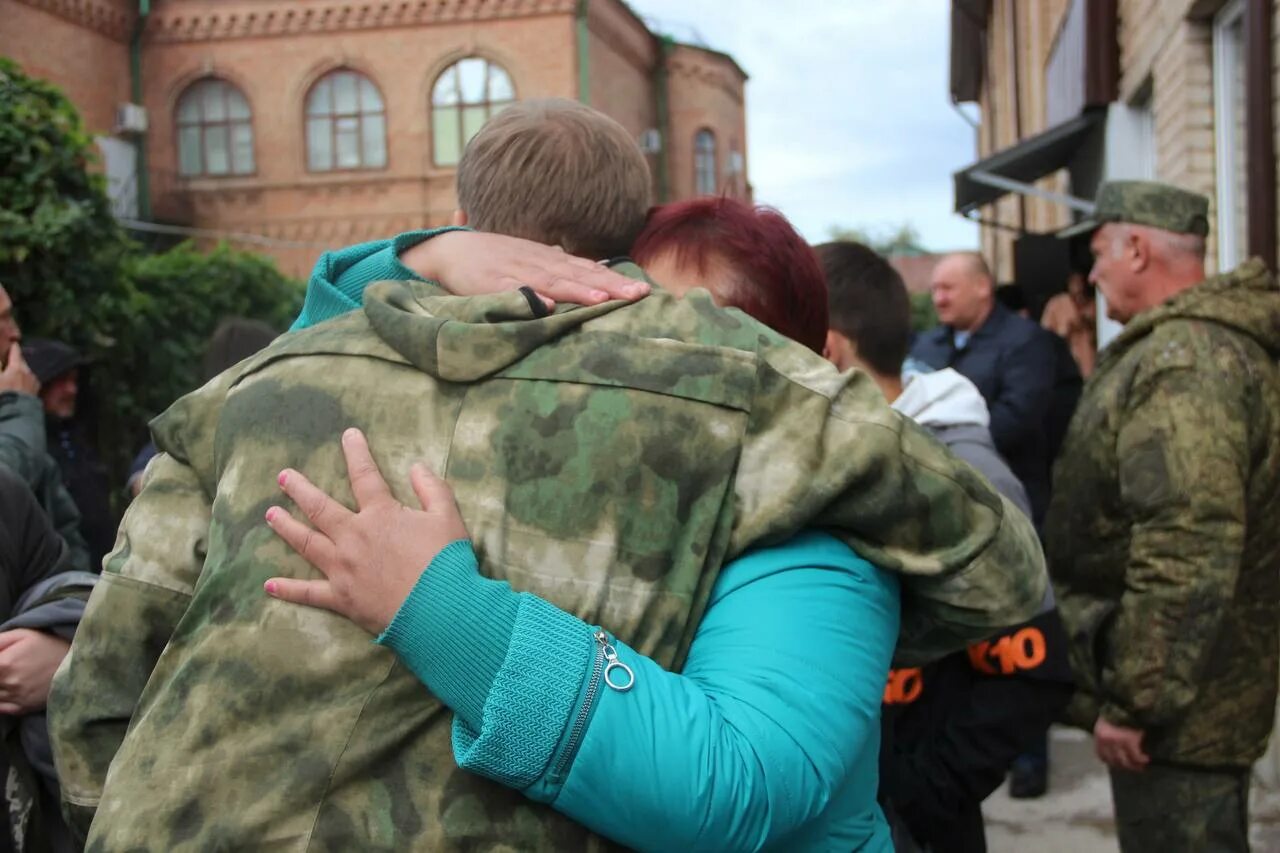 Поддержка российских солдат. Семья мобилизованных военных. Мобилизация. Мобилизация в России. Мобилизуют всю страну