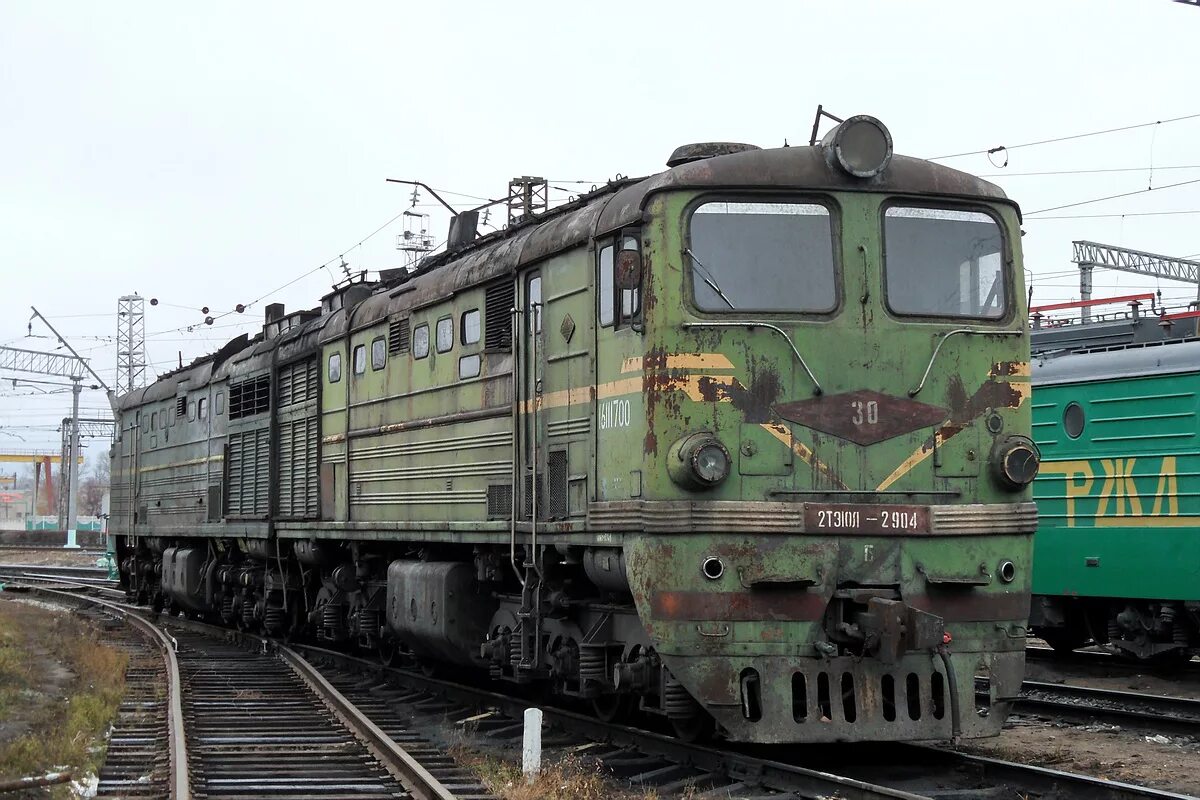 2тэ10л 2757. 2тэ10л бельцы. 2т10л тепловоз. Грузовой тепловоз 2тэ10л. Тепловоз 2тэ10л ссср.