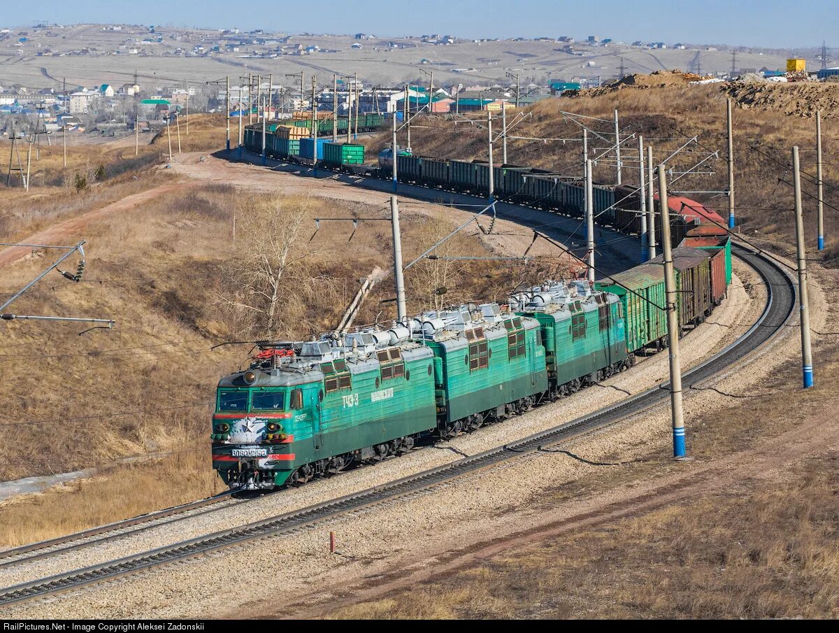 Электровозы Красноярской ЖД. Грузовой поезд. Современный грузовой поезд. Товарные поезда России. Железная дорога грузовой поезд