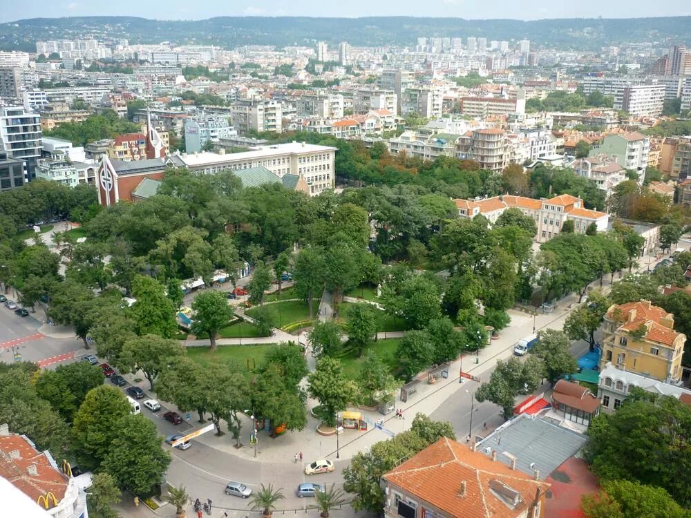 Болгария варна переезд. Бургас болгария фото города. Варна болгария. Екб центр города. Екатеринбург варна.