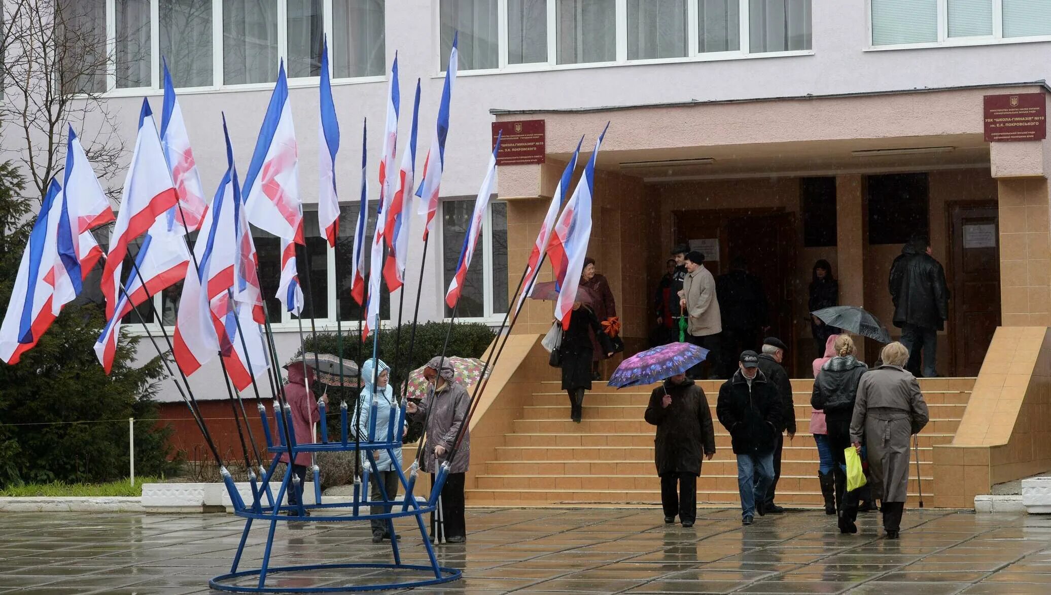 Проведение референдума в крыму. Референдум в Крыму 2014. Голосование в Крыму 2014. Референдум в Крыму 2014 голосование.