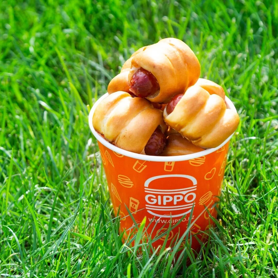 Легендарные хот доги. Мини хот доги для фуршета. Мини хот доги. Мини хот доги. Мини хот доги.